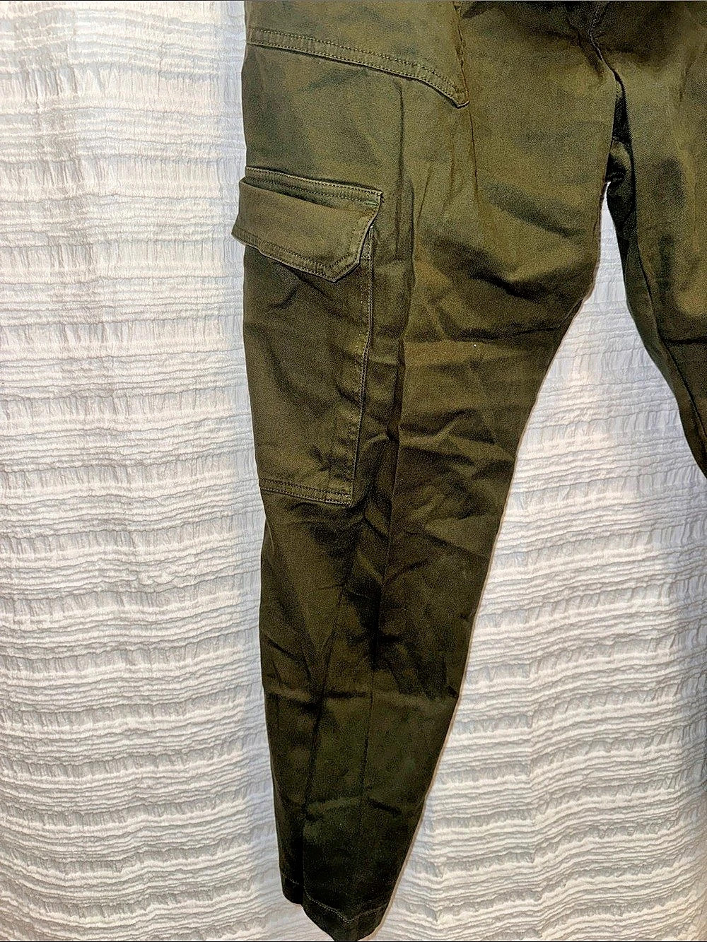 Universal Thread Cargo Pants - Picture 4 of 5